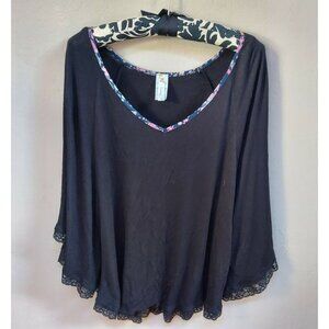 Mulata Womens Medium V-Neck Lace Hem Black Batwing Sleeve Top Blouse Casual